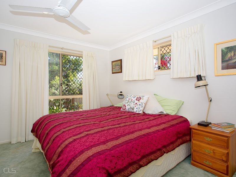 12 Sunbrite Court, Sandstone Point QLD 4511