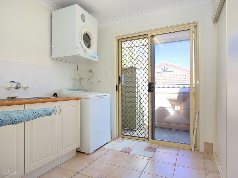12 Sunbrite Court, Sandstone Point QLD 4511