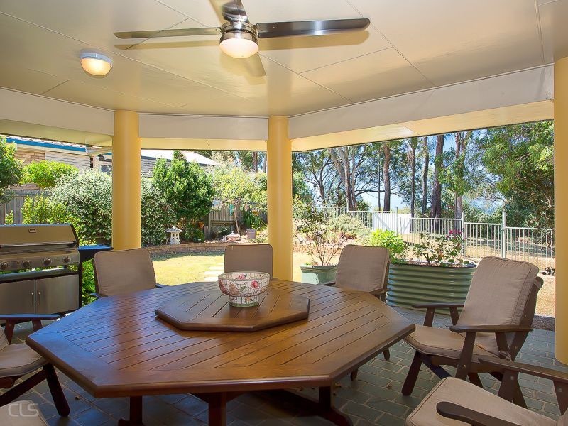 12 Sunbrite Court, Sandstone Point QLD 4511