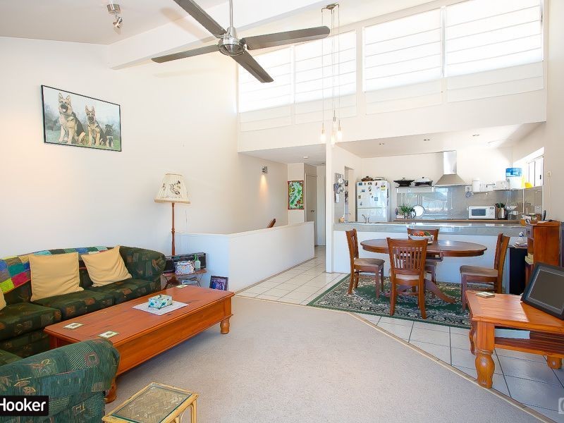 21/10B Spinnaker Drive, Sandstone Point QLD 4511