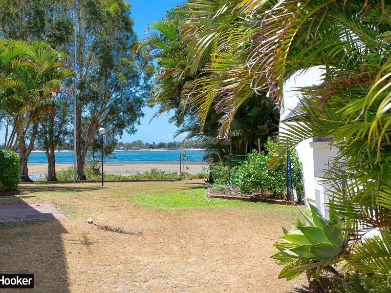 21/10B Spinnaker Drive, Sandstone Point QLD 4511