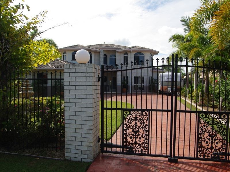 8 Topsail Circuit, Banksia Beach QLD 4507
