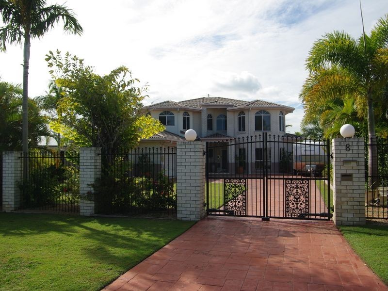 8 Topsail Circuit, Banksia Beach QLD 4507