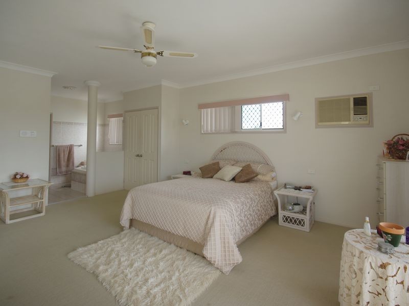8 Topsail Circuit, Banksia Beach QLD 4507