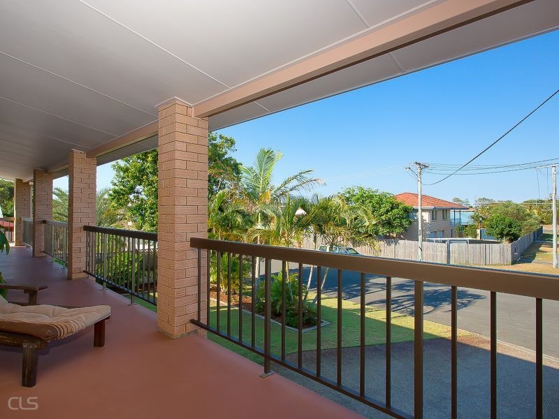 42 Brookes Crescent, Bribie Island QLD 4507