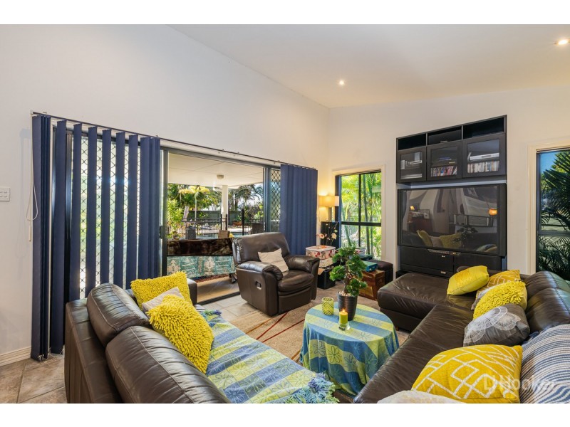 5 Seaside Drive, Banksia Beach QLD 4507