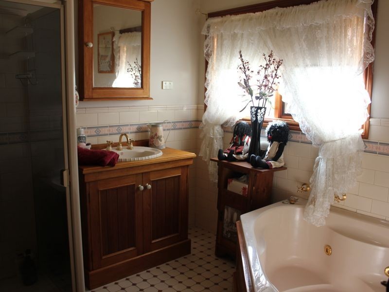 6 Derham Street, Pearcedale VIC 3912