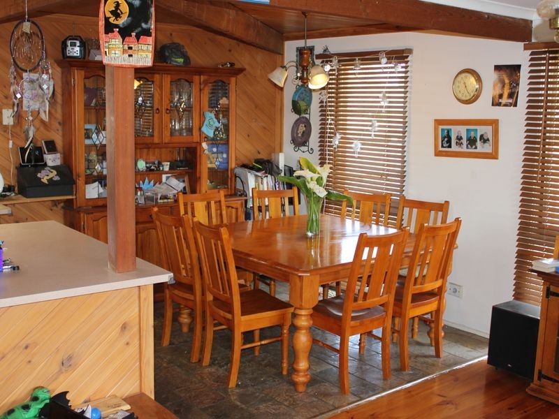 2 Lillian Street, Cranbourne VIC 3977