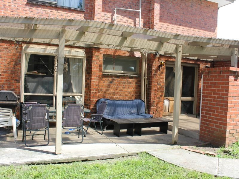 2 Lillian Street, Cranbourne VIC 3977