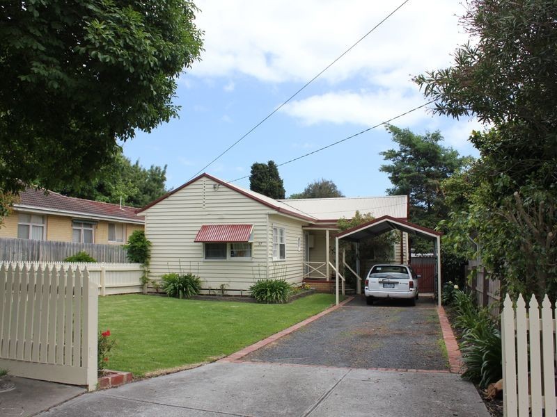 37 Leonard Street, Frankston VIC 3199