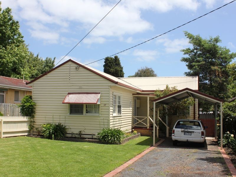 37 Leonard Street, Frankston VIC 3199