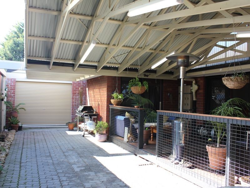 18 Elcan Avenue, Cranbourne VIC 3977