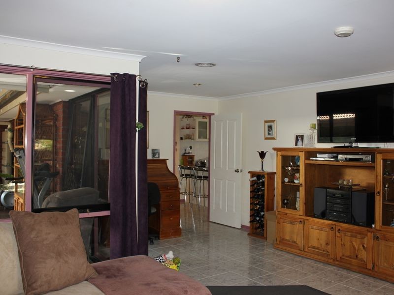 18 Elcan Avenue, Cranbourne VIC 3977