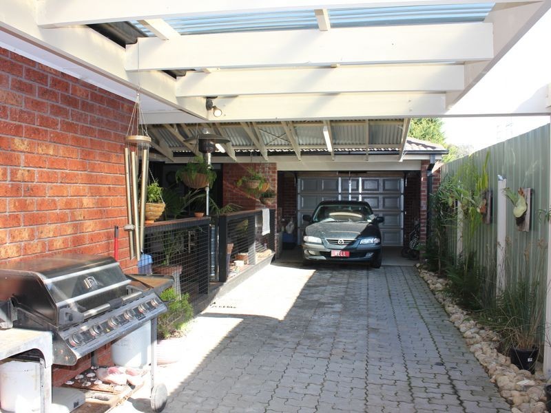 18 Elcan Avenue, Cranbourne VIC 3977