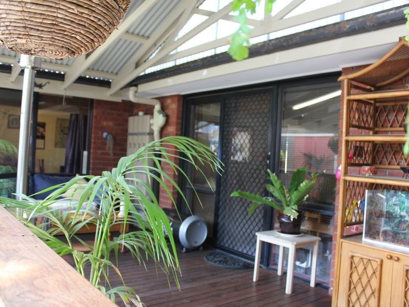 18 Elcan Avenue, Cranbourne VIC 3977