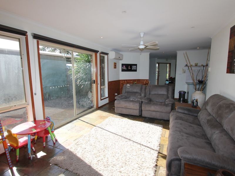 35 Deanswood Drive, Somerville VIC 3912