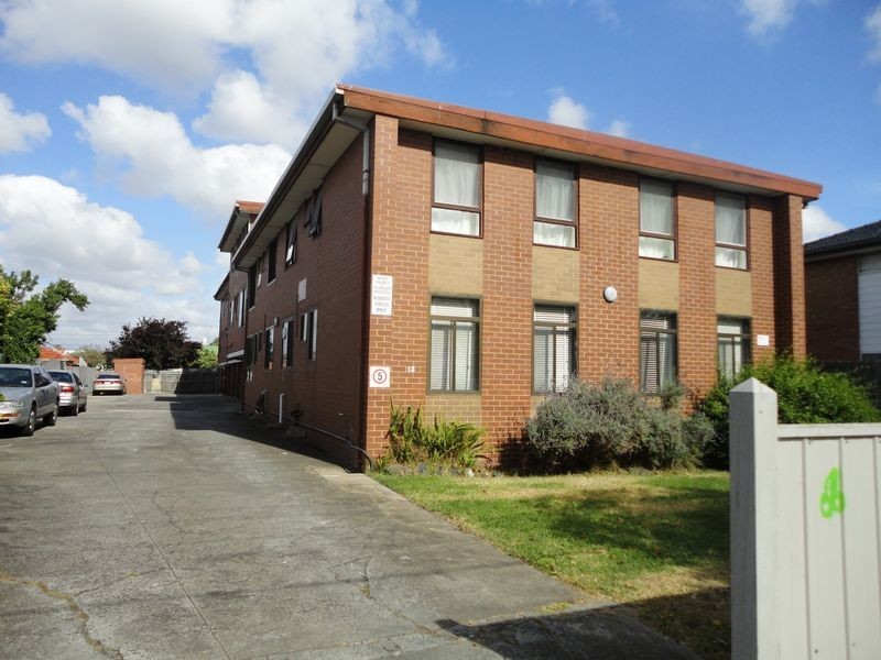 8/13 Empire Street, Footscray VIC 3011
