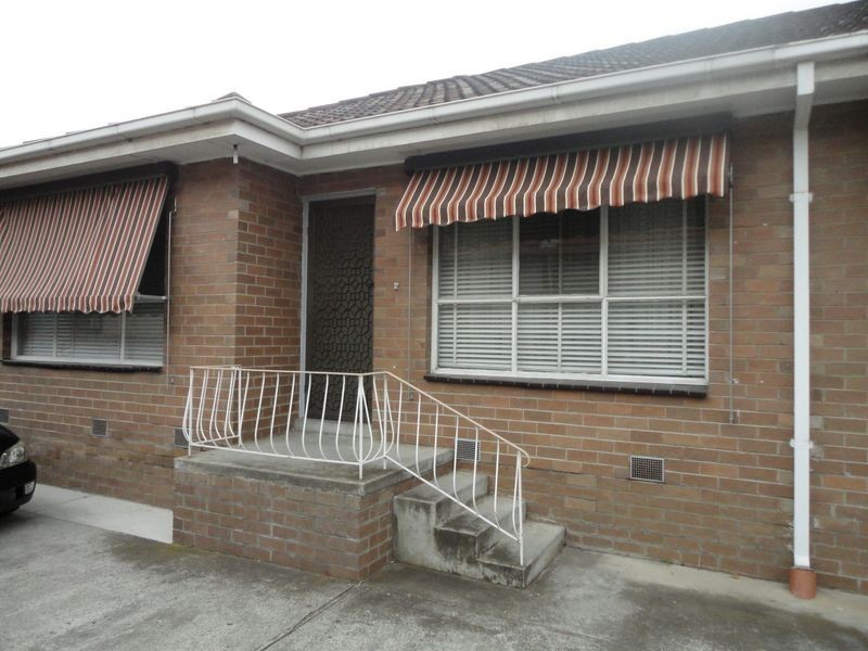 2/16 Carmichael Street, West Footscray VIC 3012