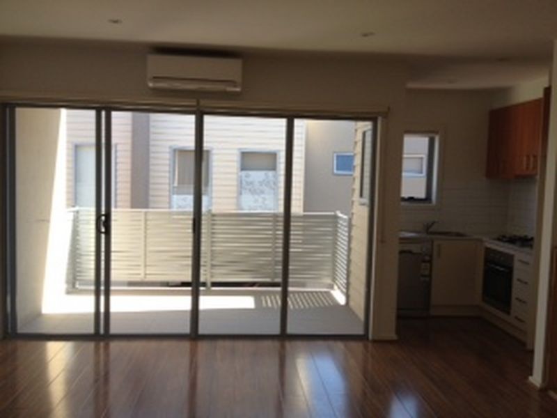 16/6 Rosamond Road, Maidstone VIC 3012