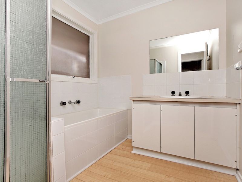 87 Concord Circuit, Albanvale VIC 3021