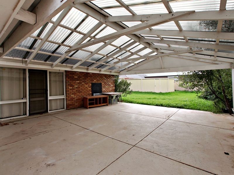 87 Concord Circuit, Albanvale VIC 3021
