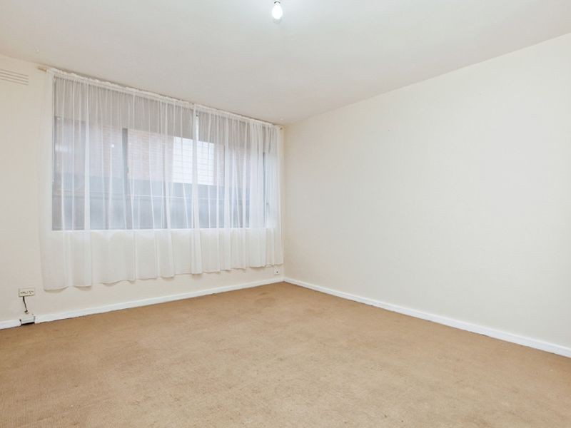 1/13 Empire Street, Footscray VIC 3011