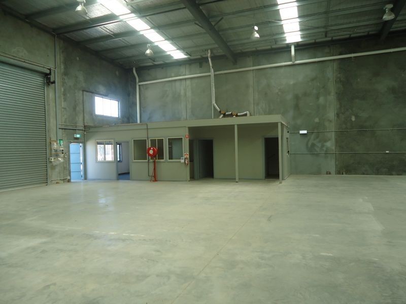 37 Harvester Ave, Sunshine North VIC 3020