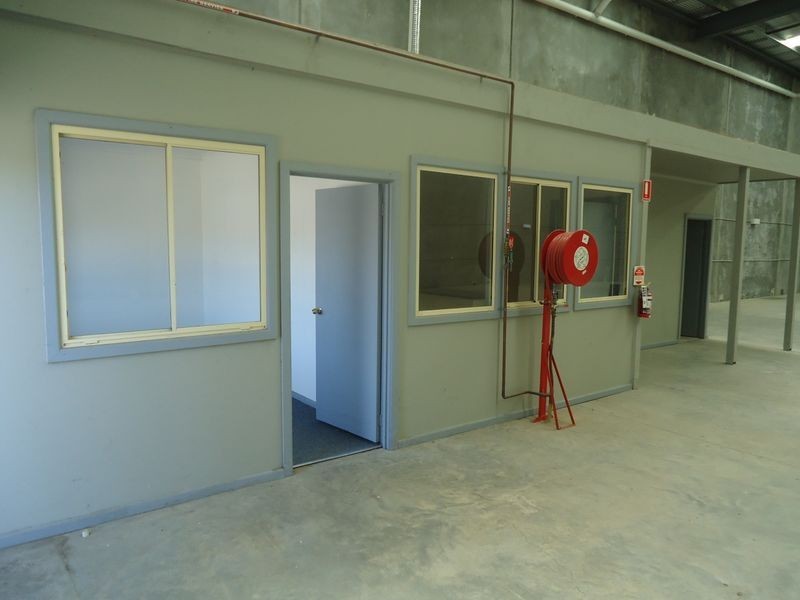 37 Harvester Ave, Sunshine North VIC 3020