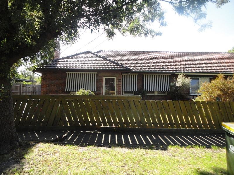 25 Lowe Crescent, Sunshine VIC 3020