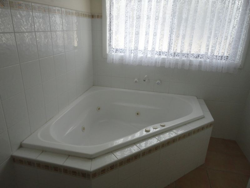 2/11 Buxton Street, West Footscray VIC 3012