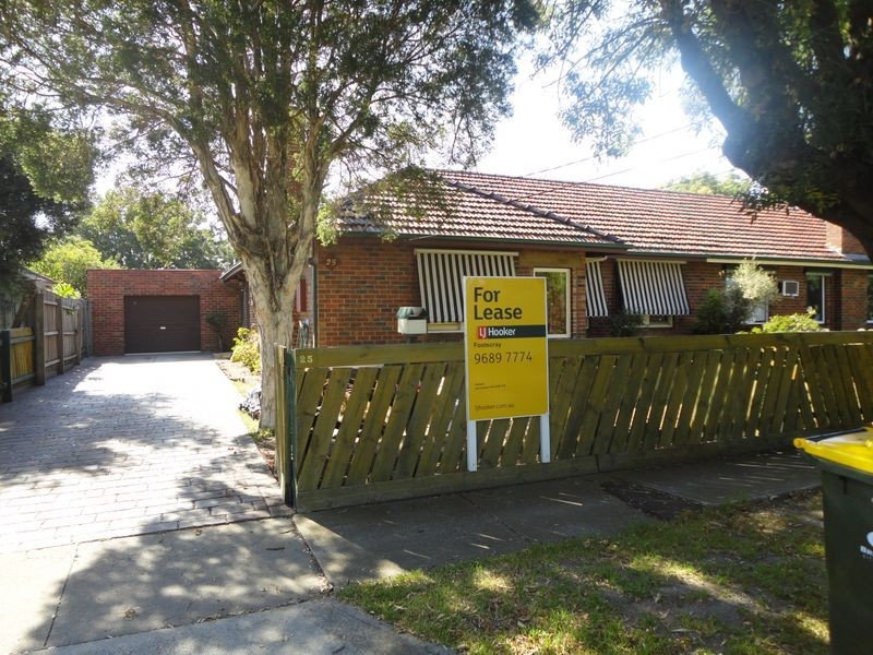 25 Lowe Crescent, Sunshine VIC 3020