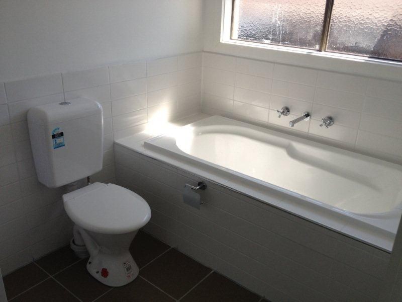 1/17 Perrett Avenue, St Albans VIC 3021