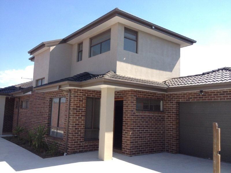 2/17 Perrett Avenue, St Albans VIC 3021