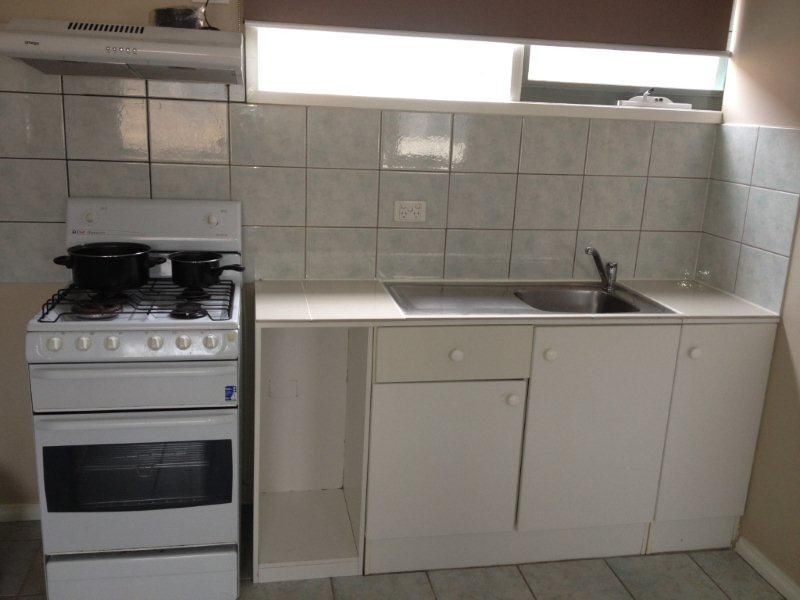 16 Sambell Walk, Kensington VIC 3031