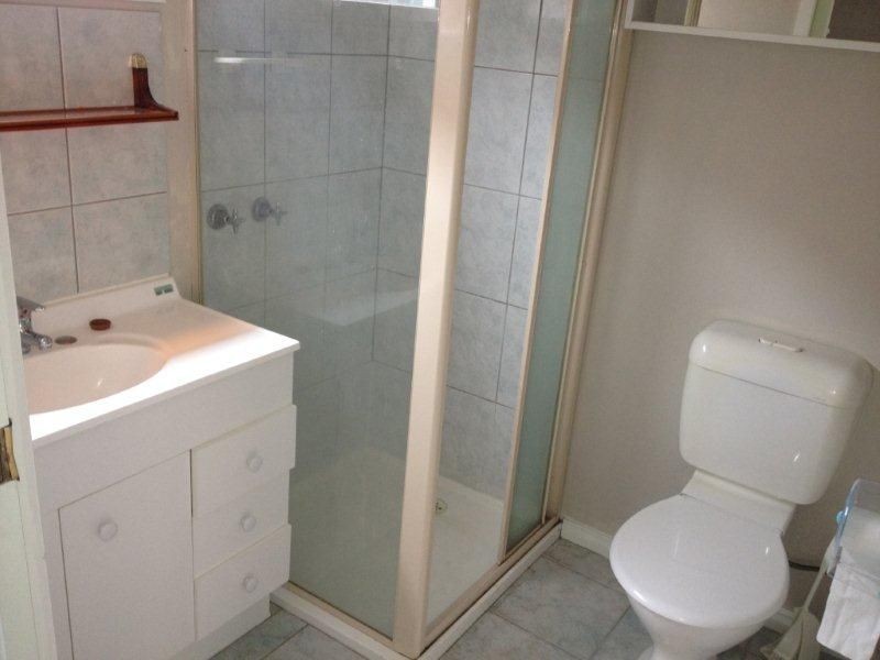 16 Sambell Walk, Kensington VIC 3031