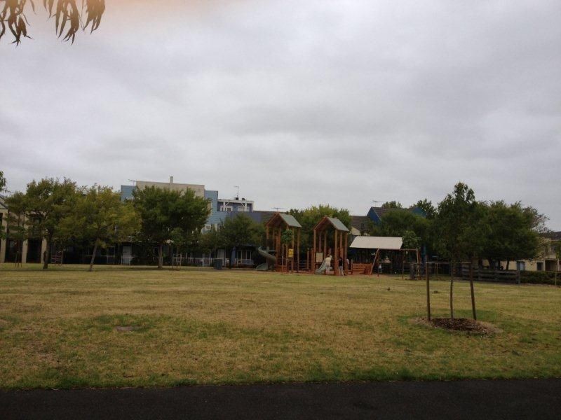 16 Sambell Walk, Kensington VIC 3031