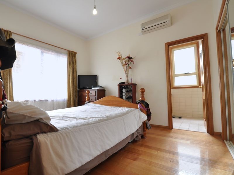 37 Railway Place, Footscray VIC 3011