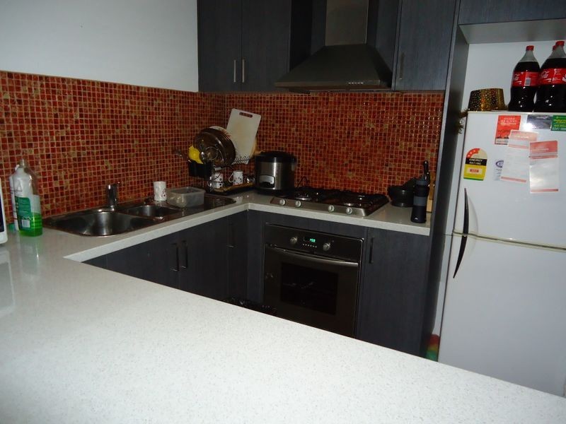 2/37 Sredna Street, West Footscray VIC 3012