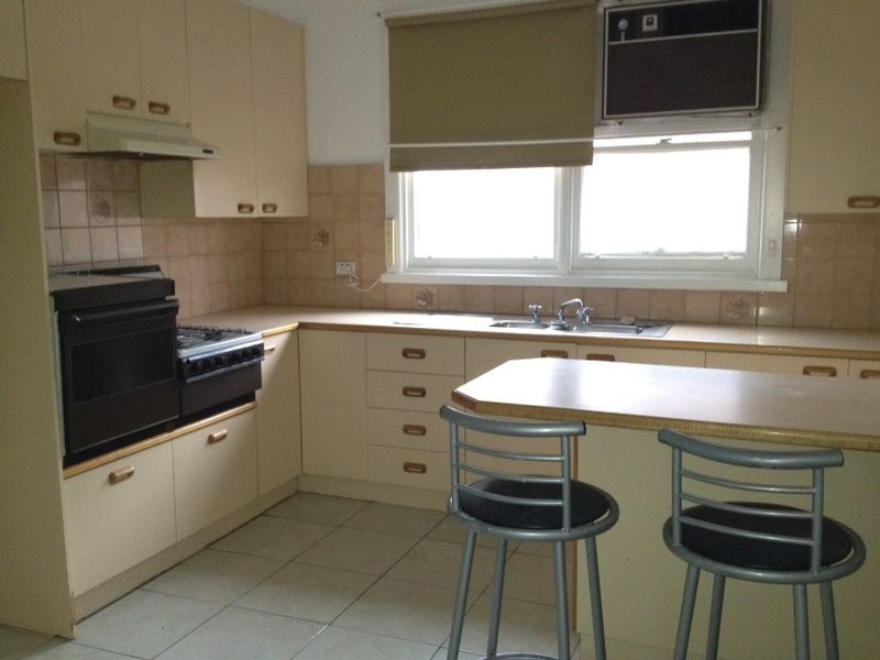 8 Smith Street, Maidstone VIC 3012