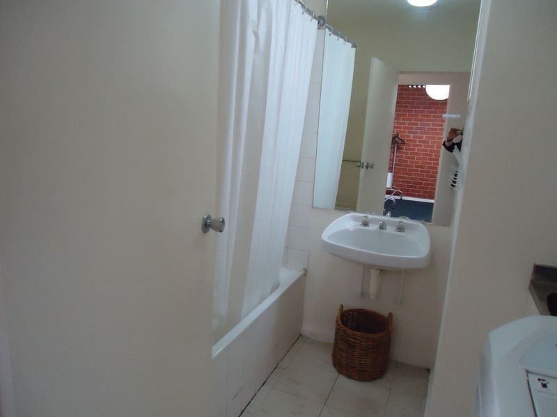 6/46 Geelong Road, Footscray VIC 3011