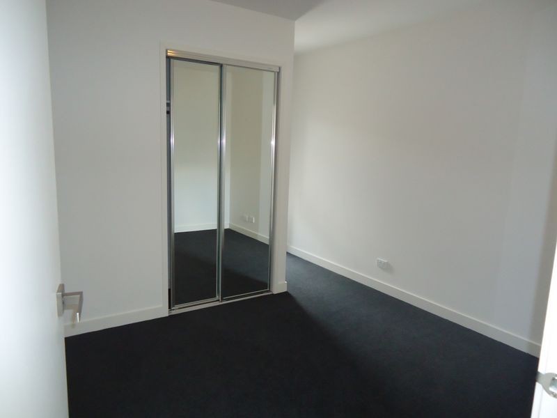 10 Cirque Drive, Footscray VIC 3011