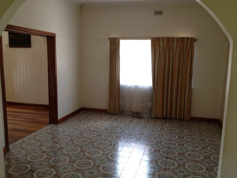 35 Dunedin St, Maidstone VIC 3012