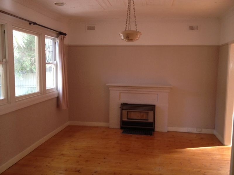 12 Thomson St, Maidstone VIC 3012