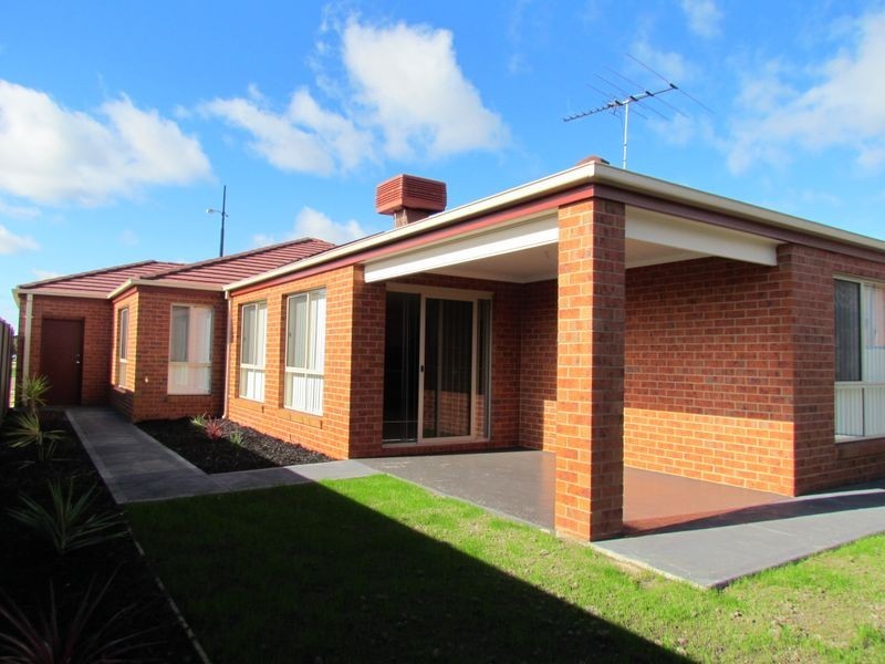 22 Yaramba Boulevard, Point Cook VIC 3030