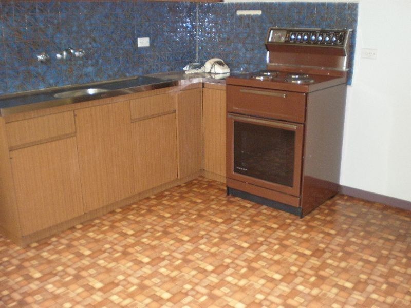 8 Wallace Street, Maidstone VIC 3012