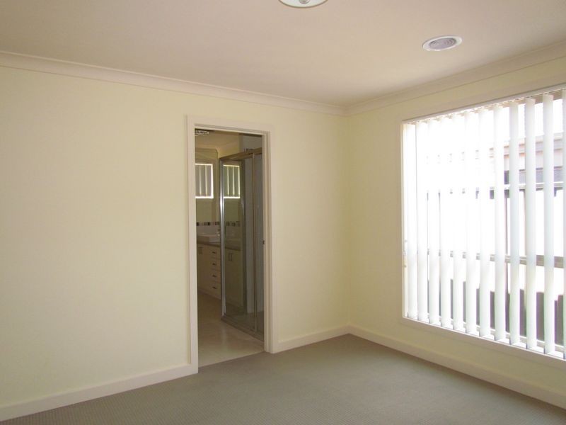22 Yaramba Boulevard, Point Cook VIC 3030