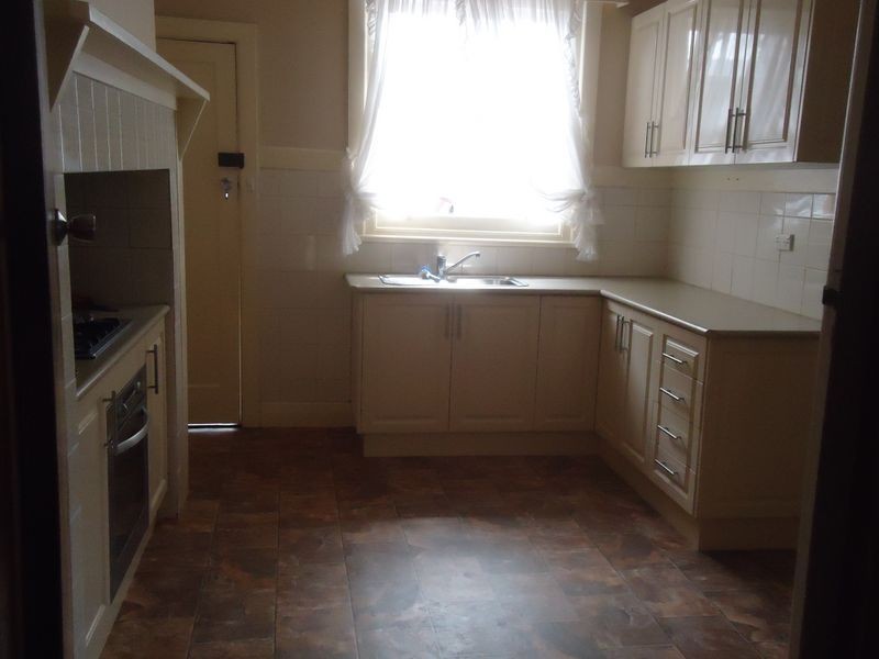 62 Roberts Street, West Footscray VIC 3012