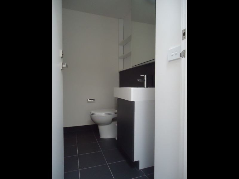 28 Cirque Drive (rear 234-240 Bar, Footscray VIC 3011