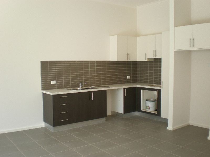 1/11 Vine Street, West Footscray VIC 3012