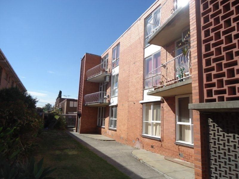 9/17 Gordon St, Footscray VIC 3011